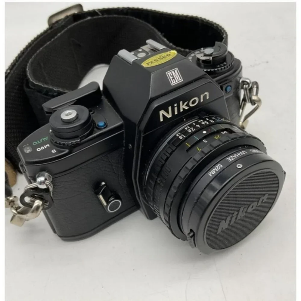 Nikon Series E 35mm Film Camera,‎ SB-E Speedlight Vivitar Lens Cases Untested